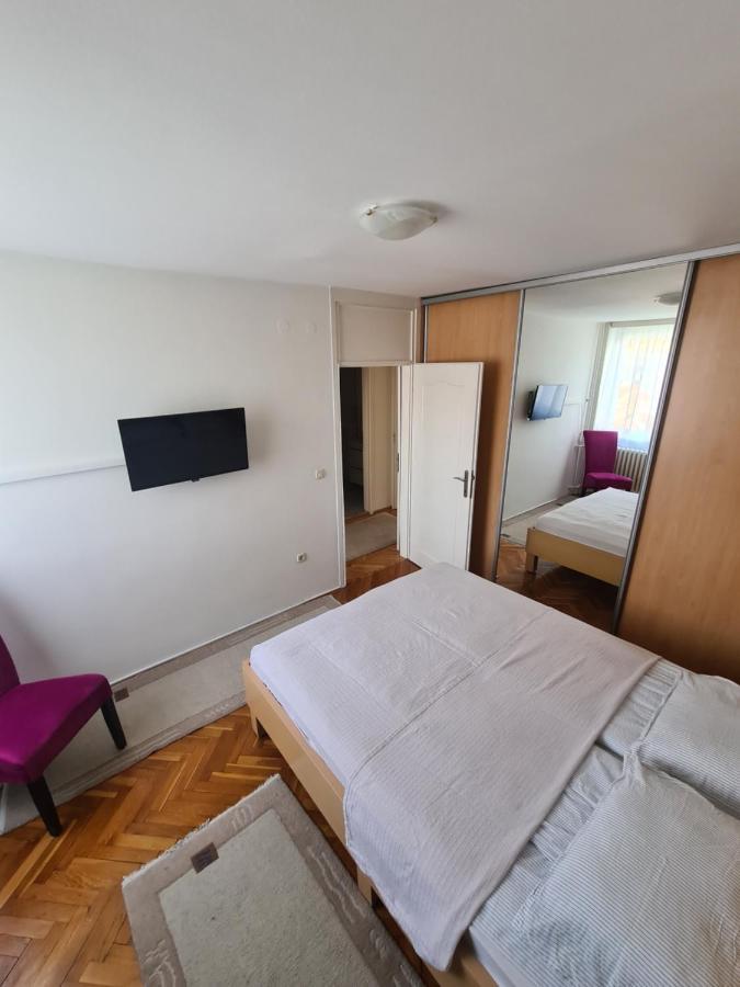 Walnut Apartment - Private Garage ซาราเยโว ภายนอก รูปภาพ